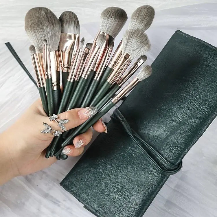 13-Piece Soft Makeup Brush Set for Beauty – Flawless Application with Velvet Bag