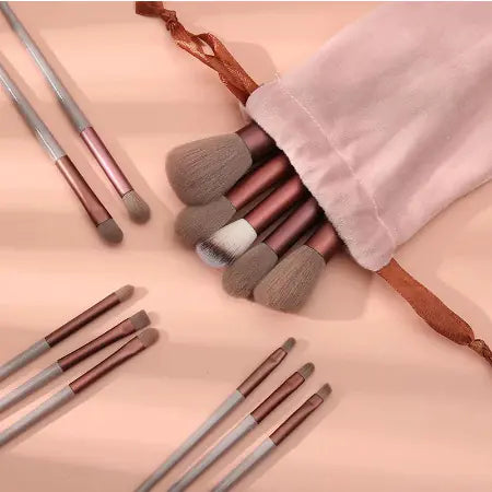 13-Piece Soft Makeup Brush Set for Beauty – Flawless Application with Velvet Bag