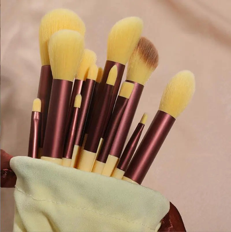 13-Piece Soft Makeup Brush Set for Beauty – Flawless Application with Velvet Bag